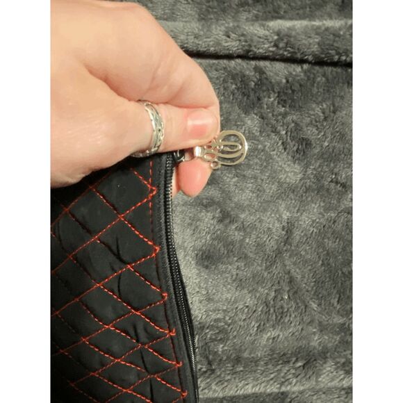 Vera Bradley Silk Small Black & Red Quilted Purse Clutch Makeup Pouch Wristlet - Picture 5 of 9